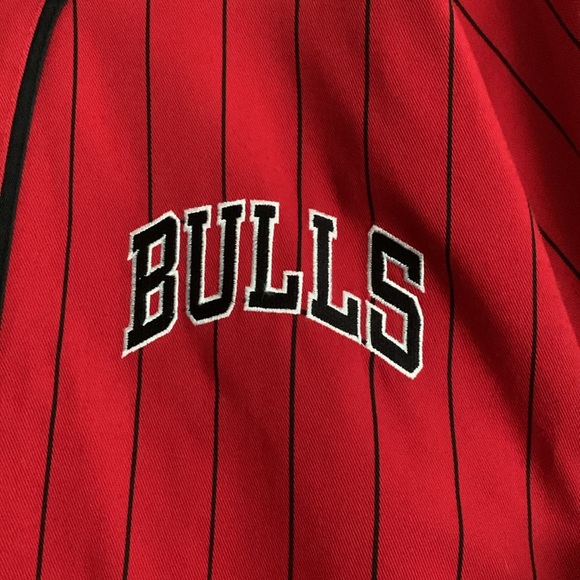 Chicago Bulls Shirt - Picture 2 of 5